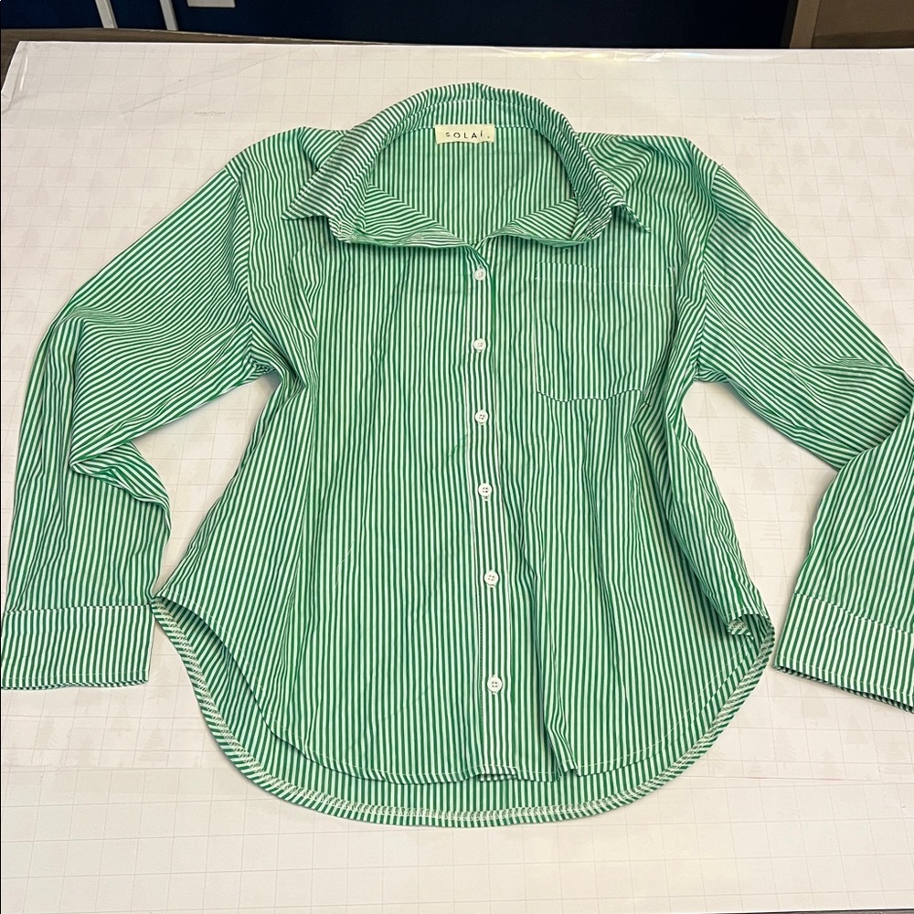 SOLAI THE LABEL GREEN & WHITE STRIPED COTTON CASUAL BUTTON DOWN SMALL